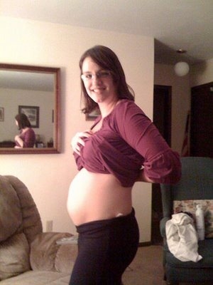Женщина на 14 неделе беременности