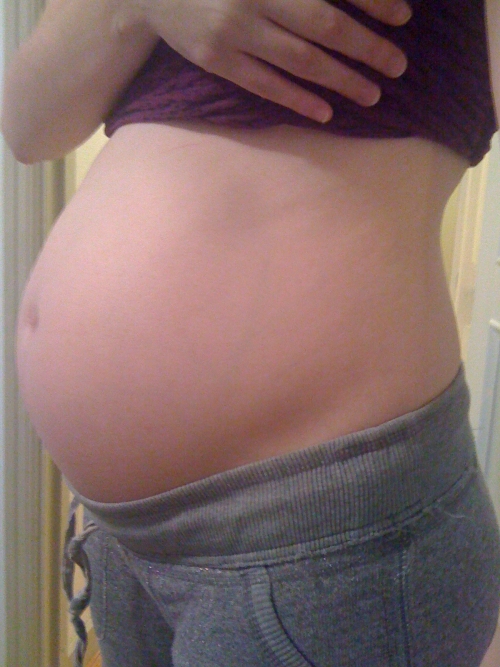 женщина на 22 неделе беременности