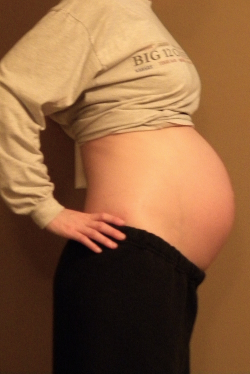 девушка на 28 неделе беременности