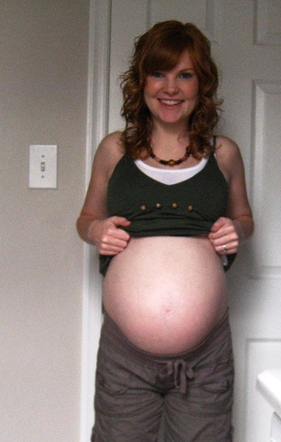 живот на 30 неделе беременности