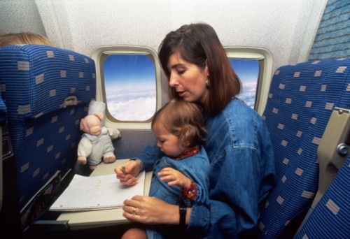 В самолёте с малышом