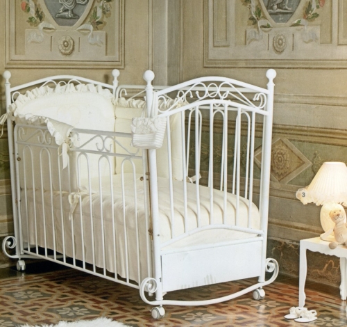 Каких критериев нужно придерживаться при выборе кровати для ребенка?
