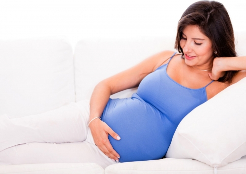Какую одежду покупать во время беременности?