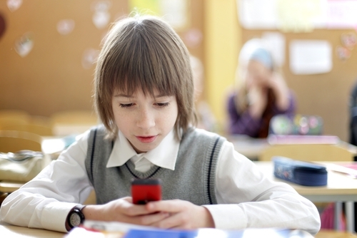 Нужен ли ребенку в школе телефон? Аргументы «против»