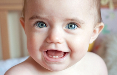О первых (молочных зубах) малыша